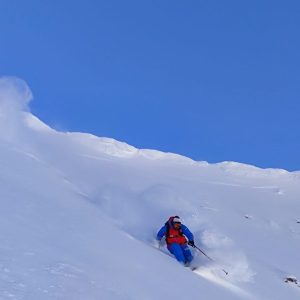 Ski poudreuse moniteur ski aravis clusaz Cohendet